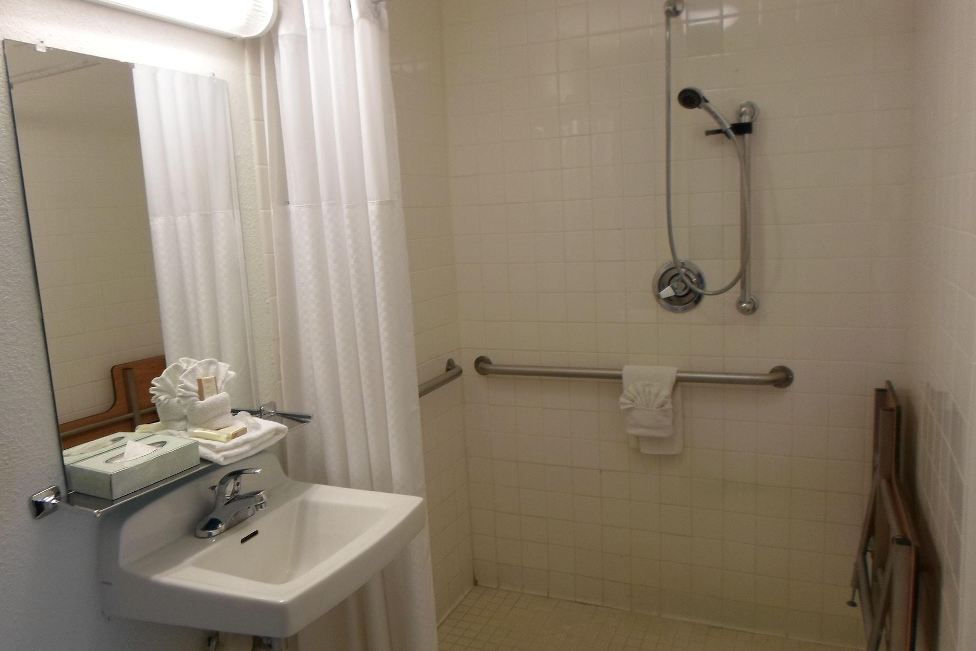 Howard Johnson By Wyndham Las Vegas Near The Strip Экстерьер фото