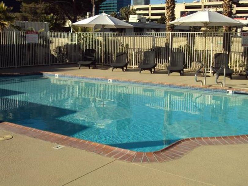 Howard Johnson By Wyndham Las Vegas Near The Strip Экстерьер фото
