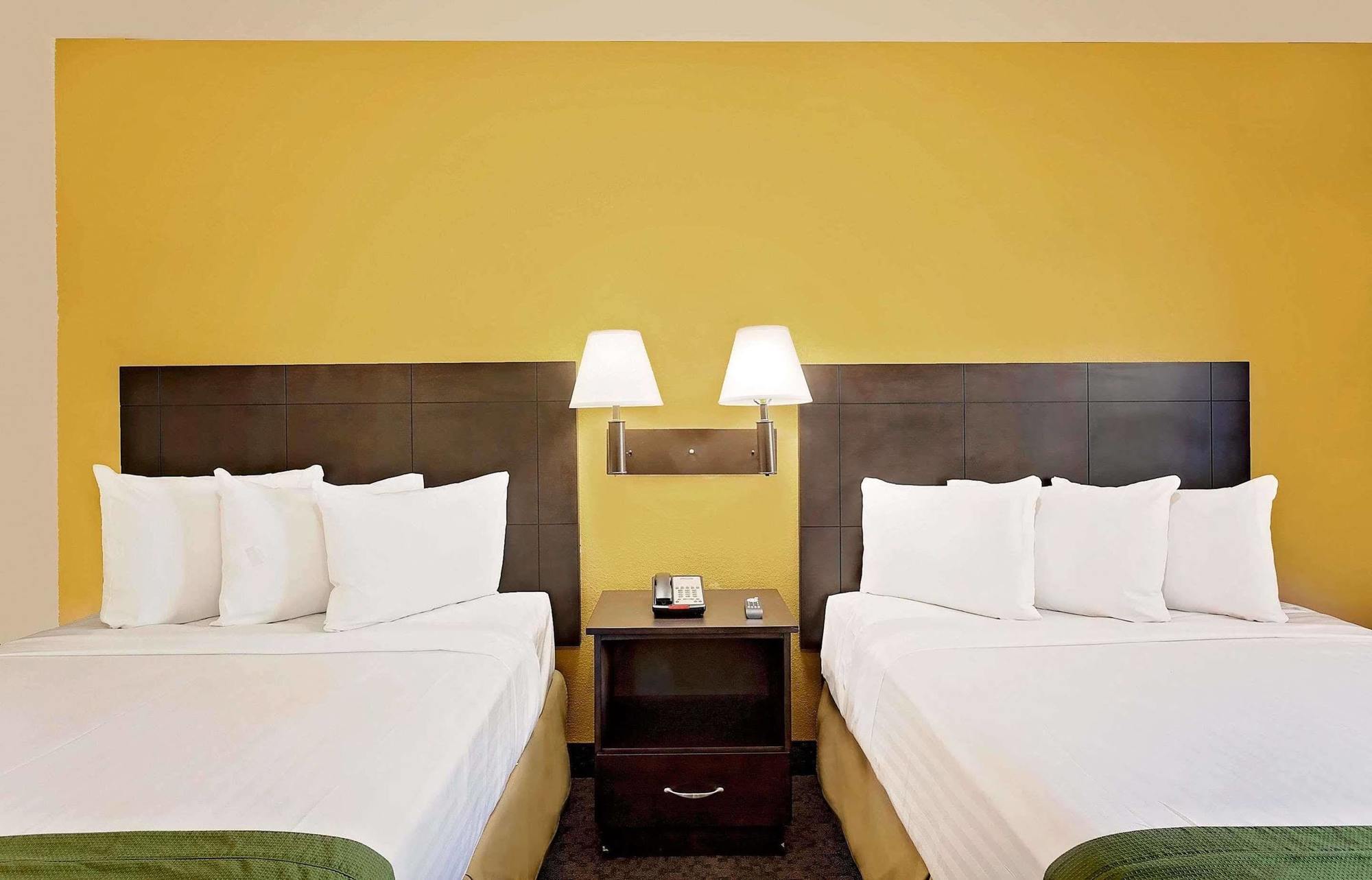 Howard Johnson By Wyndham Las Vegas Near The Strip Экстерьер фото